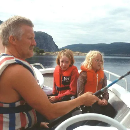 7 Person In Foldereid-by Traum *